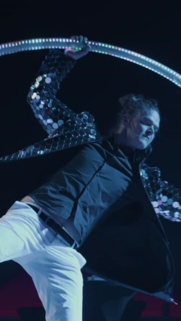 La roue Cyr LED — entre élégance et intensité.
Mariages, événements corporate, galas ou performances urbaines — chaque show s’adapte au lieu et à l’ambiance.
Une expérience visuelle immersive qui capte l’attention… et la garde.
#CyrWheel #LEDPerformance #EventEntertainment #liveperformances
#corporate